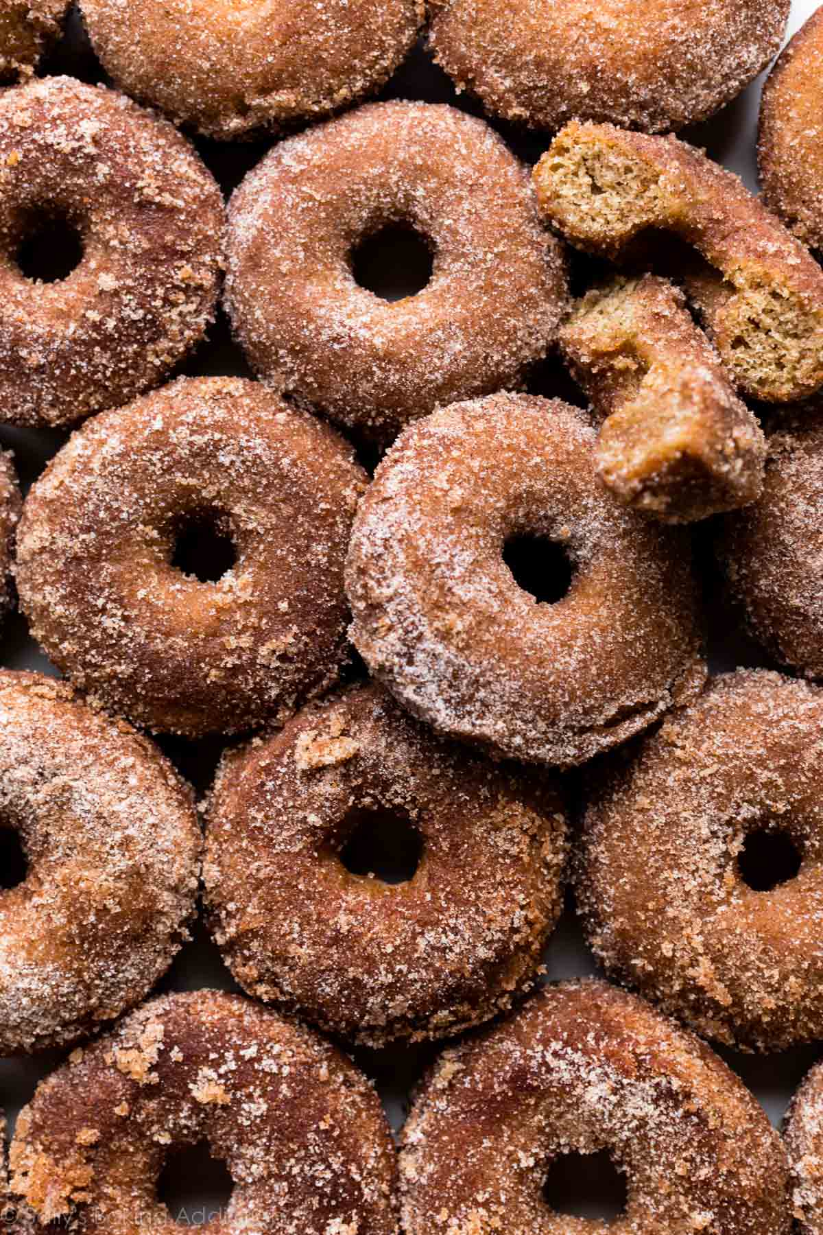 Baked Apple Cider Donuts: Cider vs. Juice for Best Flavor